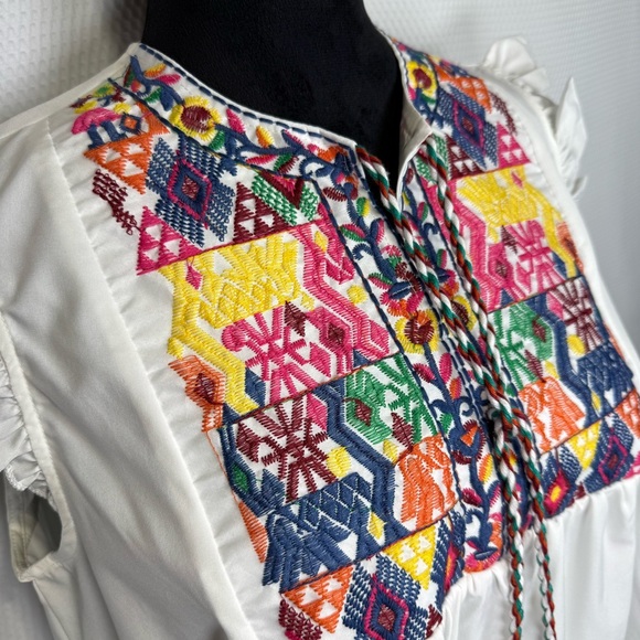 NWT Floerns Embroidered White Babydoll Style Sleeveless Top Colorful Accents - Picture 5 of 11